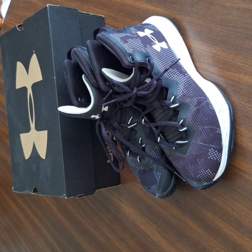 Under Armour Youth Athletic Shoes Y7